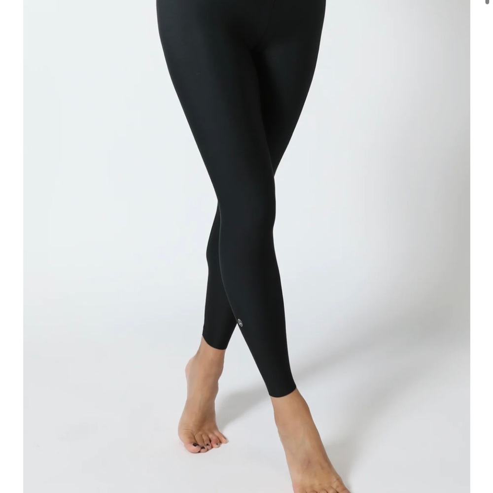 Ultracor Leggings in navy blue with side red stripe detail